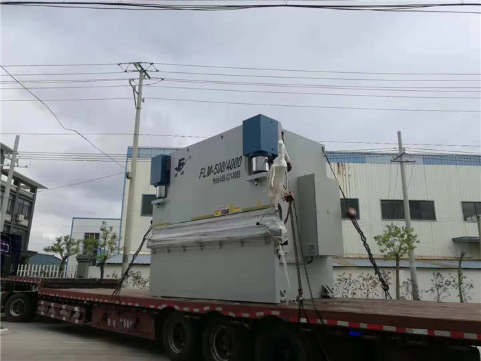 鋼板折彎機